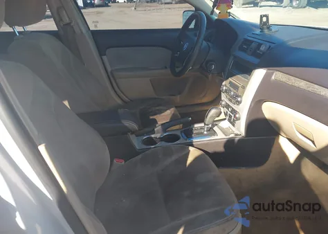 2010 Mercury Milan z USA, uszkodzony, nr VIN 3MEHMOHA4AR662278